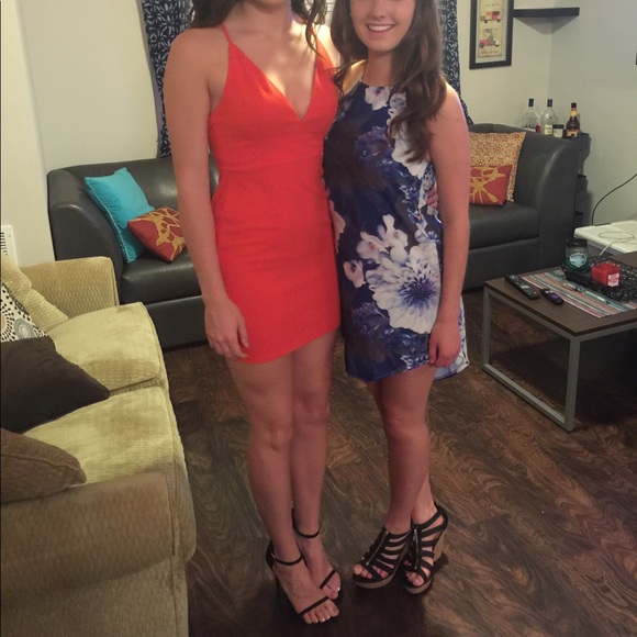 • Digital Love Dress in Red• - Picture 8 of 16